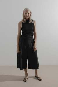 James Brown - Long Line Short Wool Suiting Black