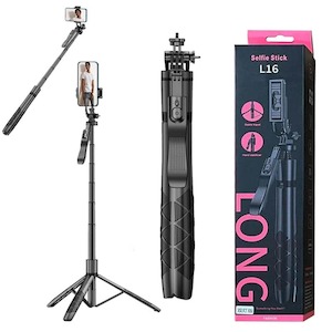 Sport Outdoors: L16 Selfie Stick with remote & stand