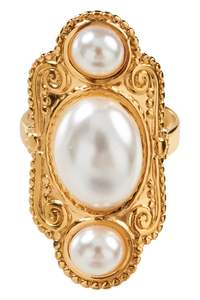 Earrings: HERITAGE RING - PEARL CLUSTER