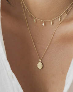 Earrings: ISLA CIRCLE NECKLACE- GOLD