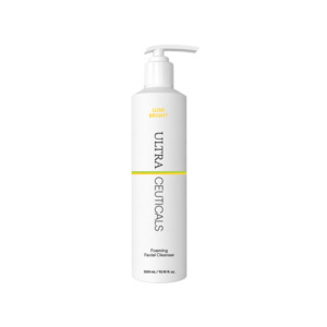 Skincare: Ultra Limited Edition - Jumbo Lumi Bright Facial Cleanser 300ml