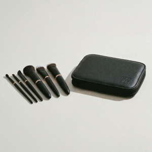 Makeup: Tis The Season- To Travel- Brush Set- GFT