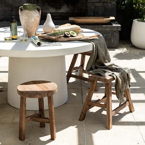 Outdoor: Milano Round Concrete Table - White
