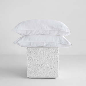 Sale Linen: European Linen Scallop Edge Pillowcases - White/Oatmeal
