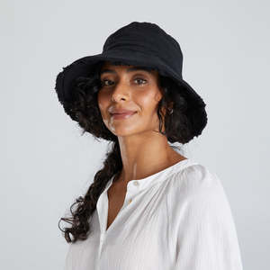 Wardrobe: Cotton Frayed Hem Bucket Hat - Black