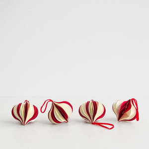 Christmas Decorations Drop Set of 4 - Cherry/Cream