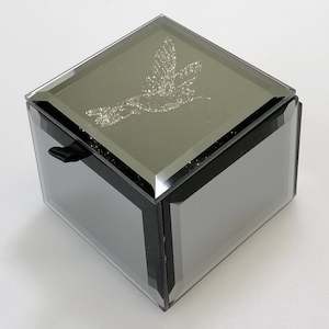 Jewellery Trinket: Mirror Multi-Crystal Humingbird Trinket Box