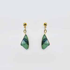 Earrings: NZ Pounamu Earrings - 'Carved'