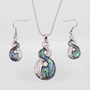 Jewellery Sets: Twist Laser Engraved Pendant Set