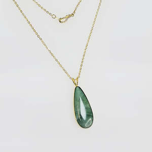 Necklaces: NZ Pounamu Pendant - Gold