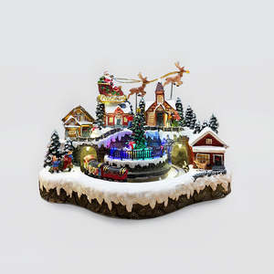 Christmas: Christmas Santa & Village Diorama