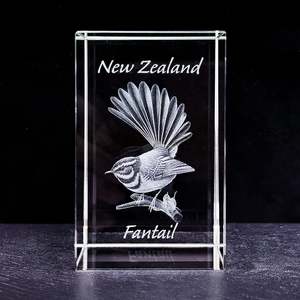 Crystal Glass: Crystal Paperweight - Fantail