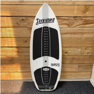 Doomswell: Doomswell Nubstep White 2022