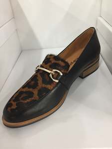 Shoes: ROYAL VITA PACIFIC