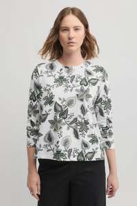 Womens Wear: KIN TEE