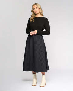 Womens Wear: A LINE SKIRT