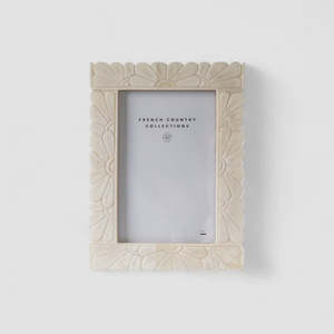 Aria Carved Photo Frame 4x6"
