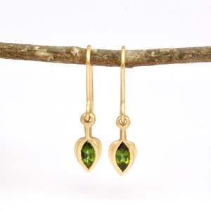 Green tourmaline & solid gold drop earrings