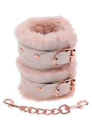 Bondage: Sex & Mischief Fur handcuffs