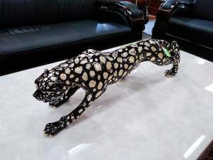 Decor: Panther Ornaments - Black & Golden / Medium Size