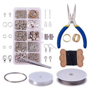 Jewellery Kits: Gift Box Set - Jewellery Making Kit Gift Box 17cm x 12.5cm x 6.5cm