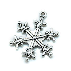 Metal Pendants: Snowflake Pendant 29mm x 22mm