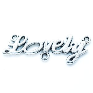 Metal Pendants: Lovely Link Pendant 35mm x 13mm