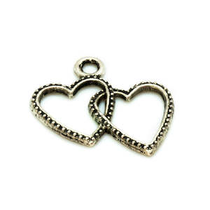 Metal Pendants: Double Heart Alloy Pendant 21mm x 23mm