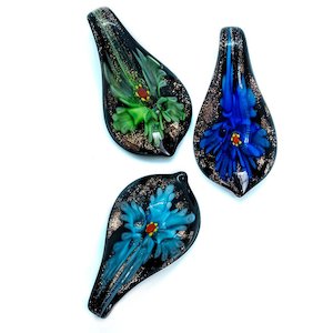 Murano Lampworkmu: Murano Lampwork Glass Small Pendant 34mm x 17mm