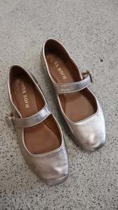 Shoes 1: Miss Sofie Flats 39