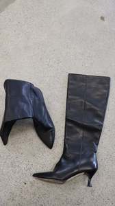 Shoes 1: REBE Boots 38.5