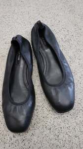 Shoes 1: LA TRIBE Flats 41