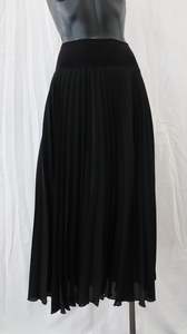 Bottoms: Sills Midi Skirt 16