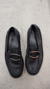 Shoes 1: LA TRIBE Loafer 38
