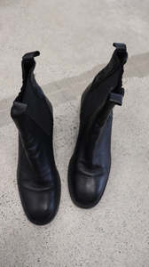 Shoes 1: MI PIACI Boots 40