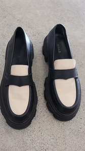 Shoes 1: Alohas Loafer 41