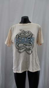 remain Tee 8