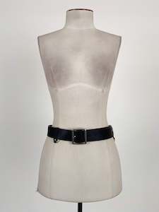 Kendraalexandra: Unknown Brand | Black Accessory | Size S