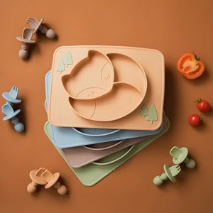 Replenish: Silicone Sleeping Fox Dinner Plate