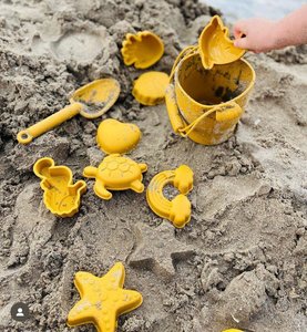 Sensory Play: Silicone Sandcastle Playset
