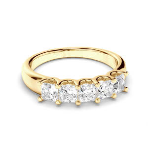 Diamond: Princess Cut Diamond Anniversary Ring