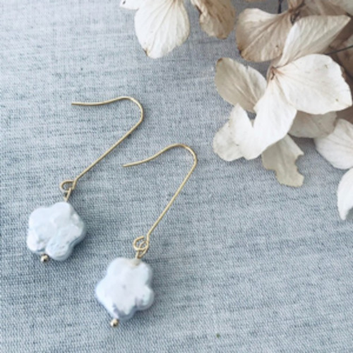 Gifts Accessories: TWIGG Earrings Flower Pearl Longline