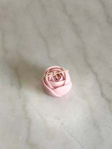 Scented Candles: Rose Lotus Root Powder
