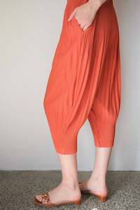 Effortless Pleats Pants