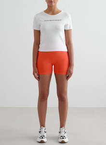 Tangerine Shape Seamless Hotpants & White Stretch T-Shirt Set