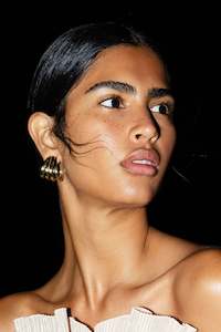 Gifts For Her: Magma Drop Stud