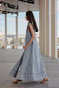 Maxi Dresses: Amara Denim Maxi Dress