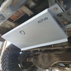 Toyota Land Cruiser: Toyota Landcruiser 80 series front guard bash plate