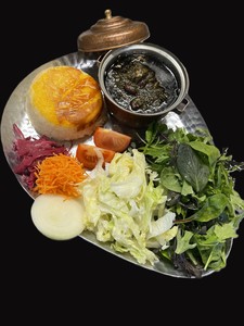 Products: Ghormeh Sabzi خورشت قرمه سبزی