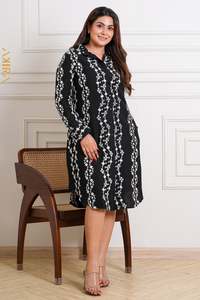 women-short-dress: Dark Dahila Elegant Dress
